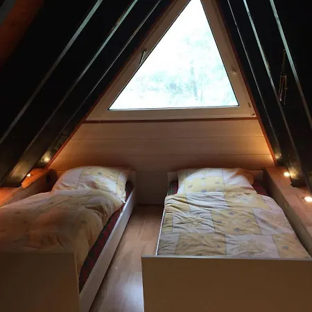 Ferienhaus Familienfreundliches Mit Waldrand Lage