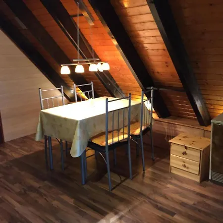 펜션 Familienfreundliches-ferienhaus-mit-waldrand-lage *